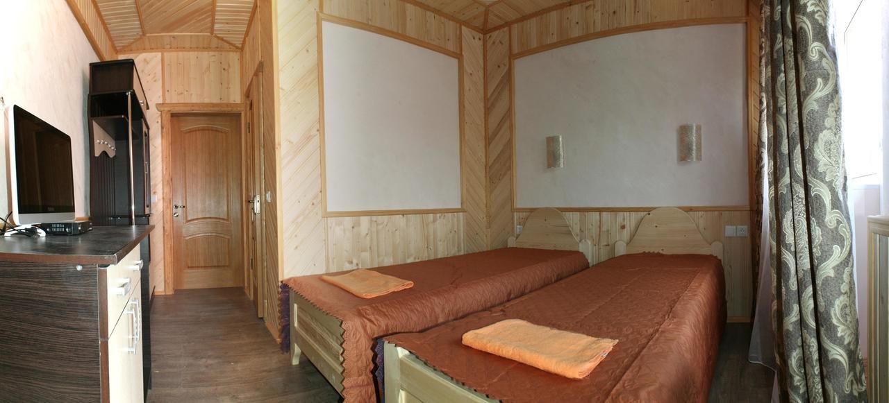 Hotel Skarbivka Vorokhta Exterior foto