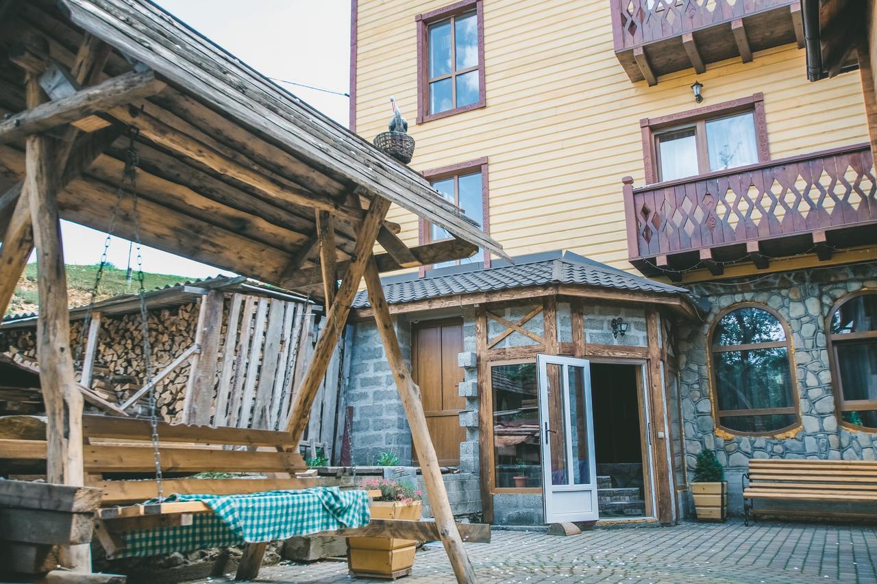 Hotel Skarbivka Vorokhta Exterior foto