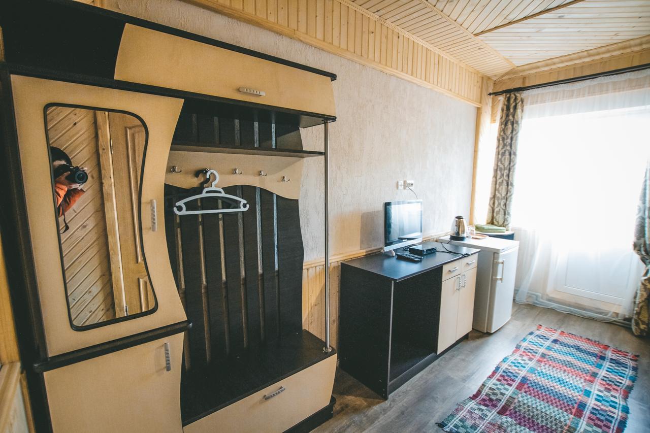 Hotel Skarbivka Vorokhta Exterior foto
