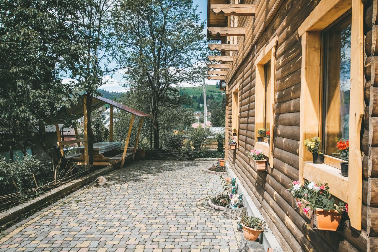 Hotel Skarbivka Vorokhta Exterior foto
