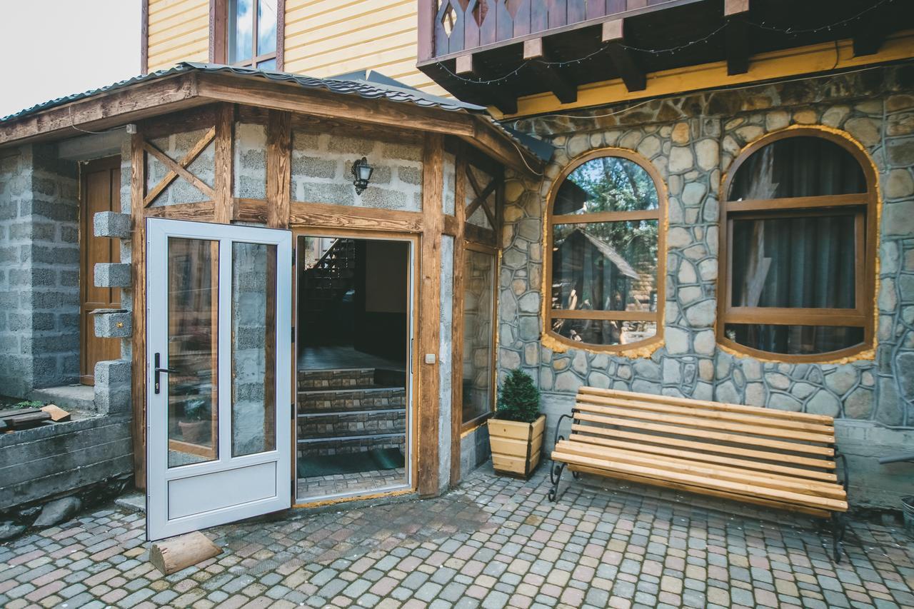 Hotel Skarbivka Vorokhta Exterior foto
